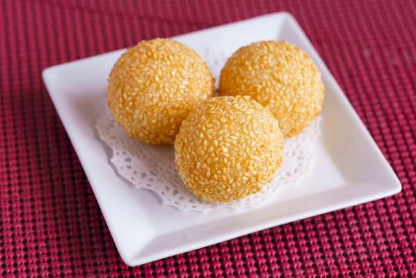 芝 球 Sesame Ball