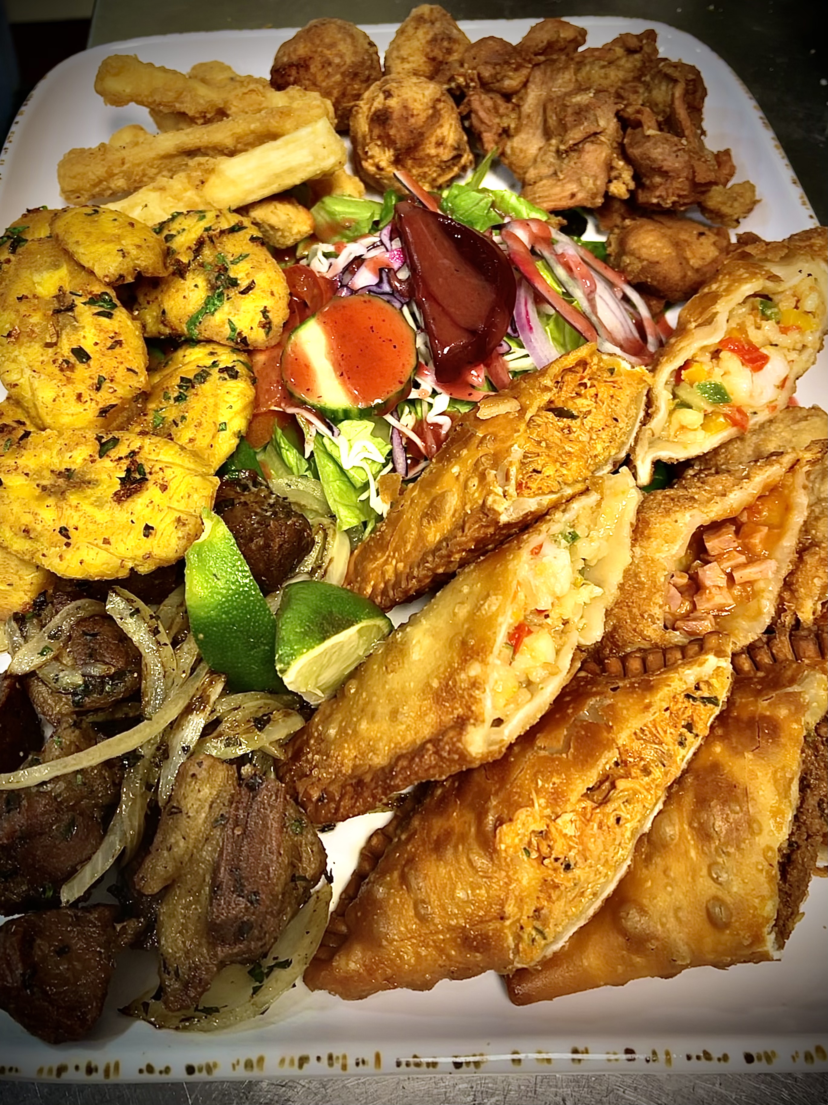 Order Combo Manjares Para 4 Personas food online from Manjares Del Caribe store, Randolph on bringmethat.com