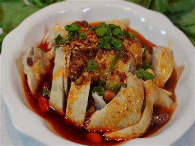 Order 01. Chicken with House Special Chili Sauce food online from Sze Chuan Cuisine store, Chicago on bringmethat.com