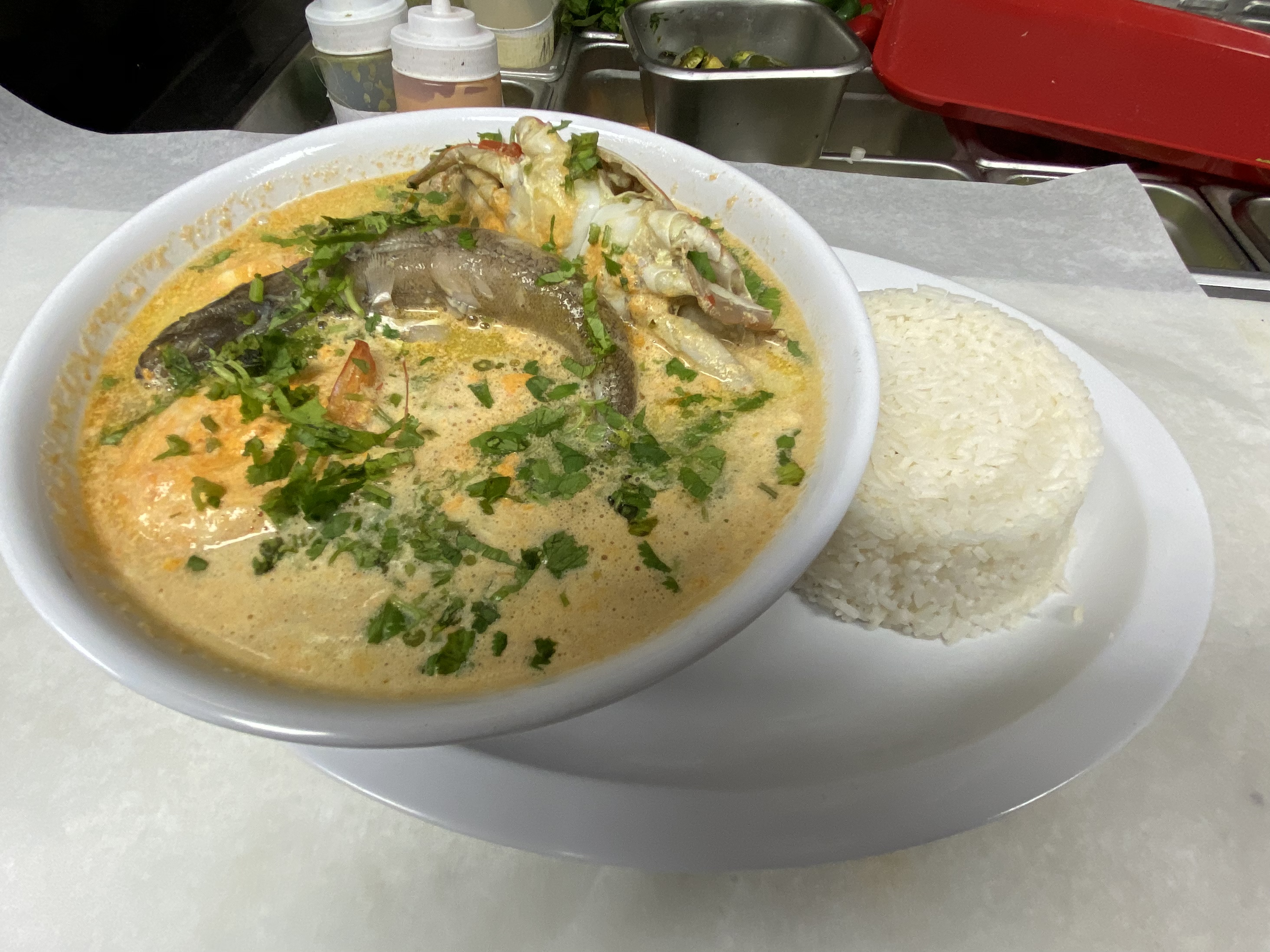 Order Seafood soup.....sopa de marisco food online from Sabores Latinos Restaurant & Bakery Corp. store, Richmond Hill on bringmethat.com