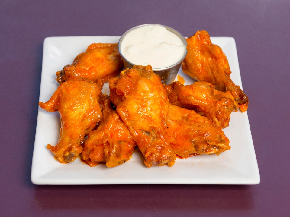 Order 10 Chicken Wings food online from 4 Brothers Italian Restaurant & Pizzeria store, Delray on bringmethat.com