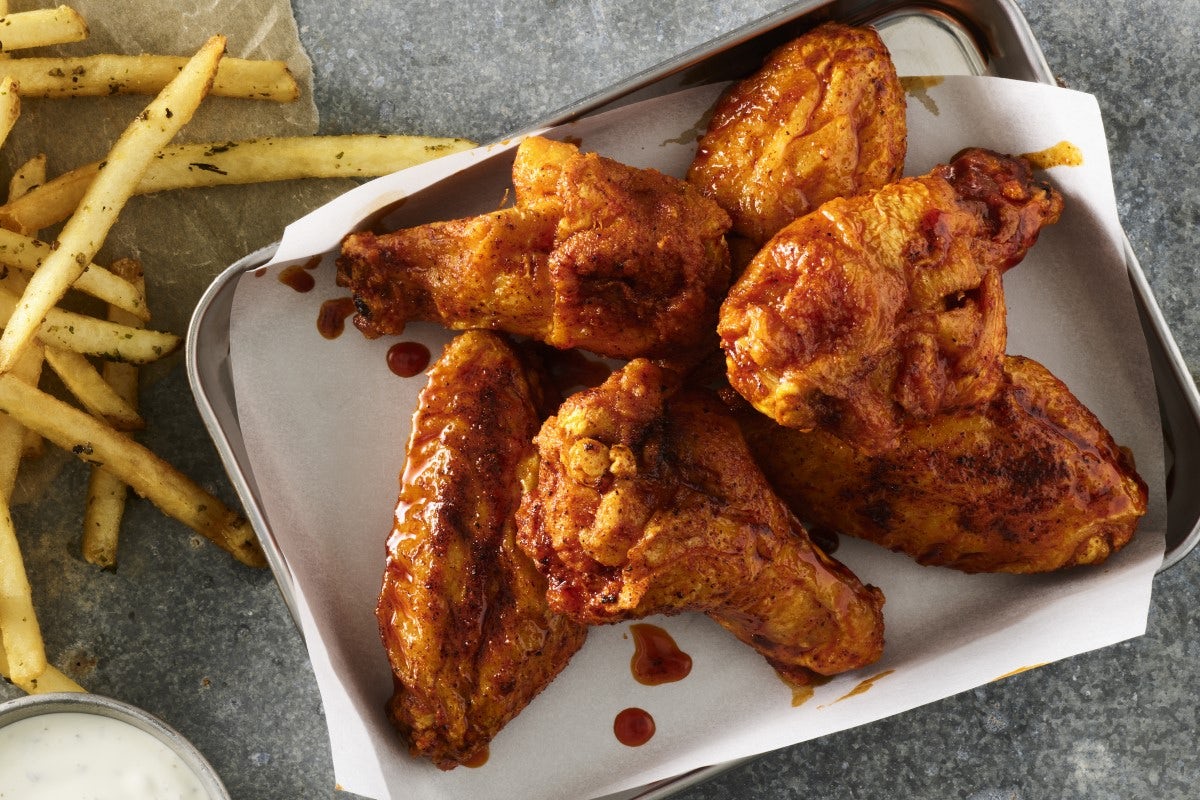 Order SCORCHIN' HOT WINGS food online from Smashburger store, Wantagh on bringmethat.com