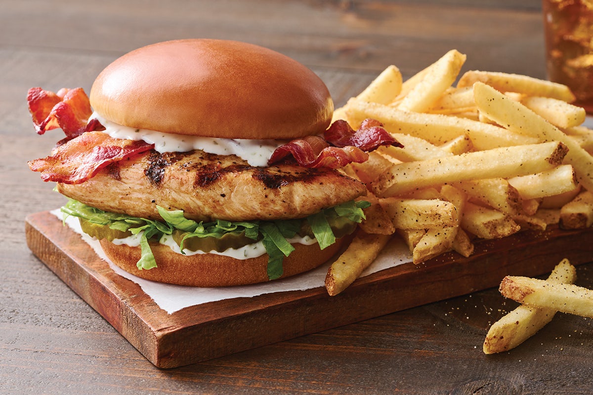 Order NEW Grilled Chicken Bacon Ranch Sandwich food online from Applebee's store, Royersford on bringmethat.com