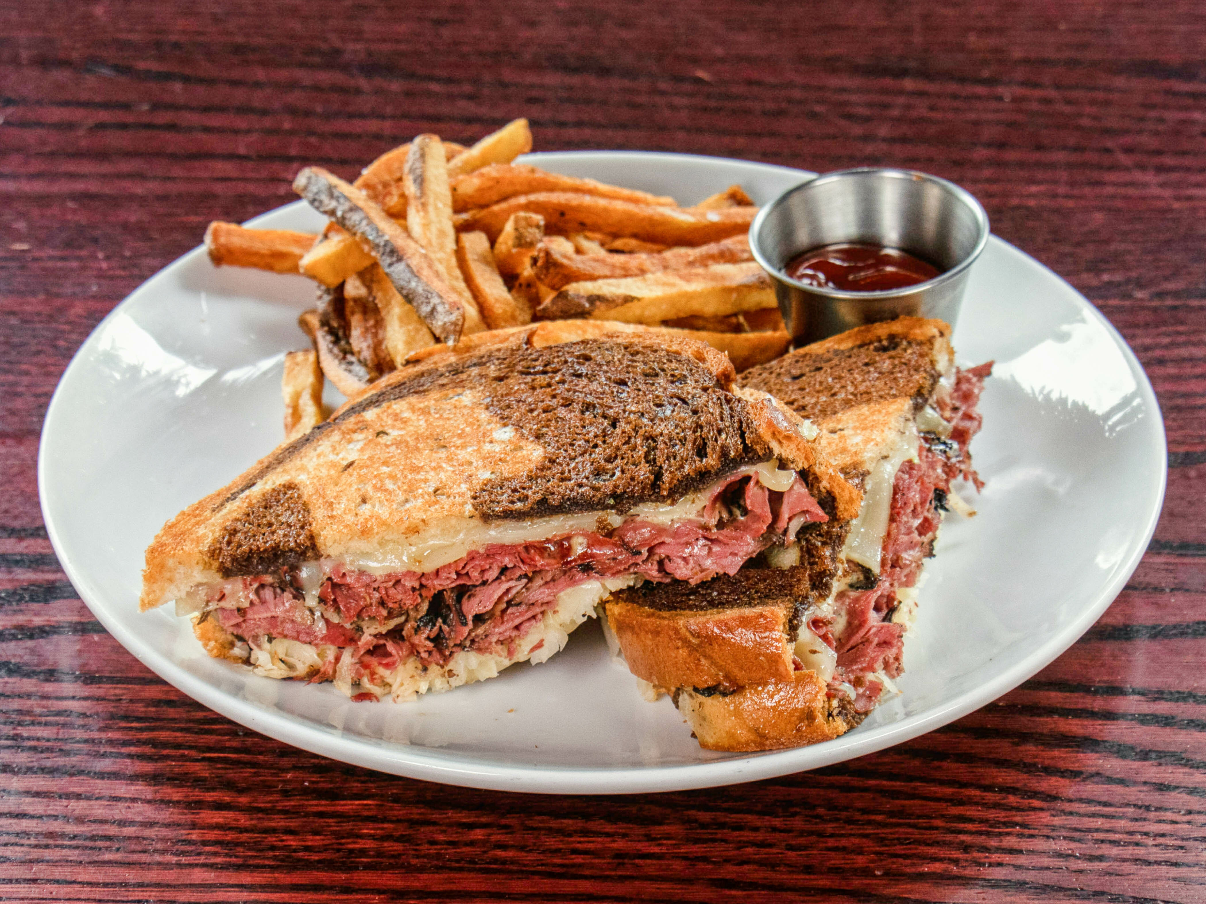 Order Corned Beef Reuben food online from The Bungalow Lakehouse store, Sterling on bringmethat.com