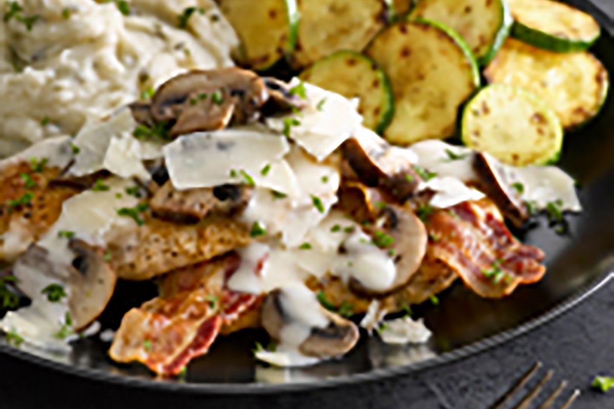 Order Asiago Bacon Chicken food online from Ruby Tuesday store, Thomasville on bringmethat.com