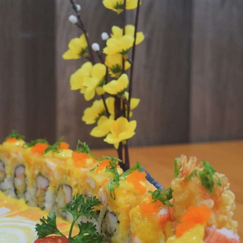 Hawaii Roll — Ginza Cafe Greenville