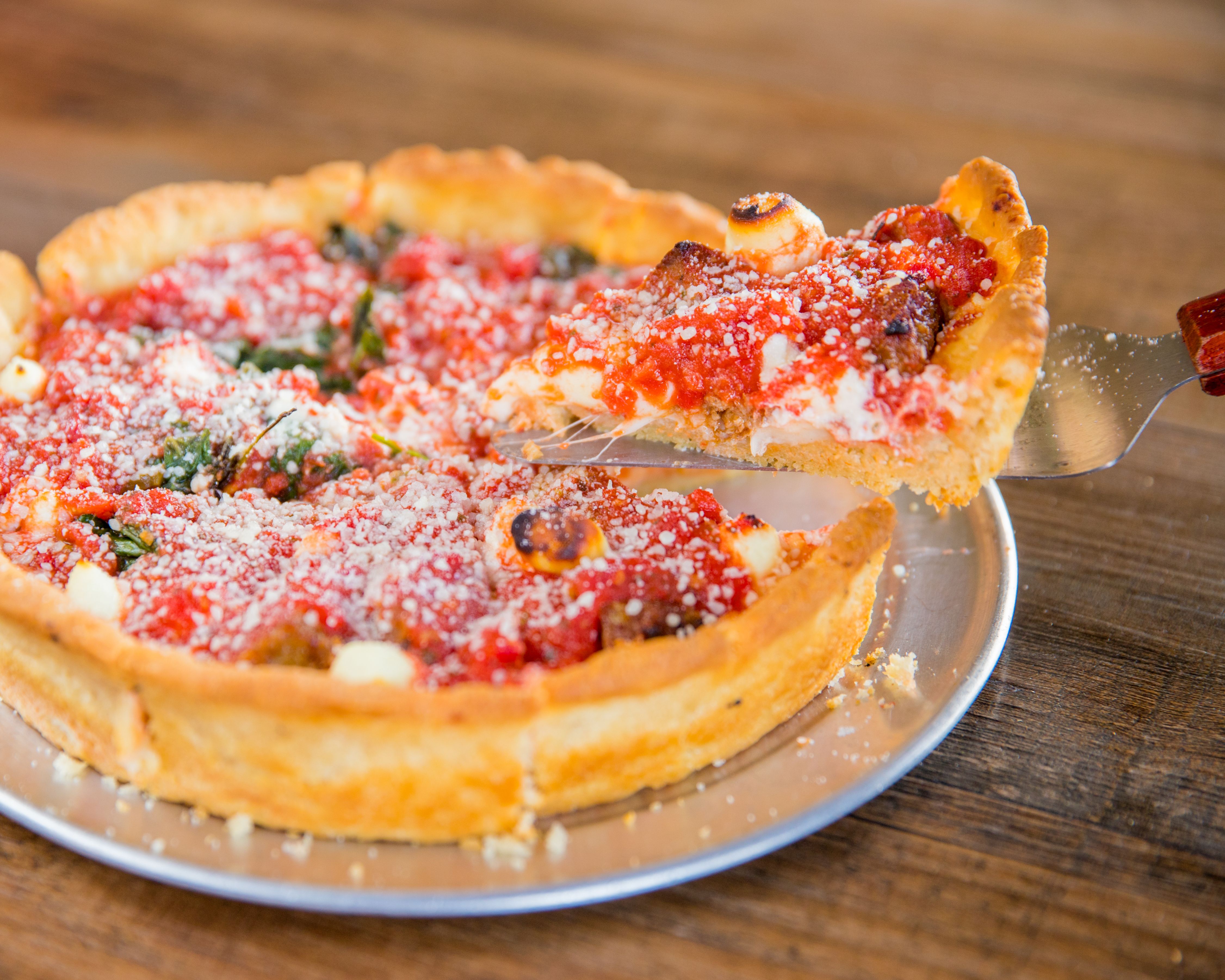 Order Classic Chicago Pizza food online from Hollywood Pies store, Los Angeles on bringmethat.com