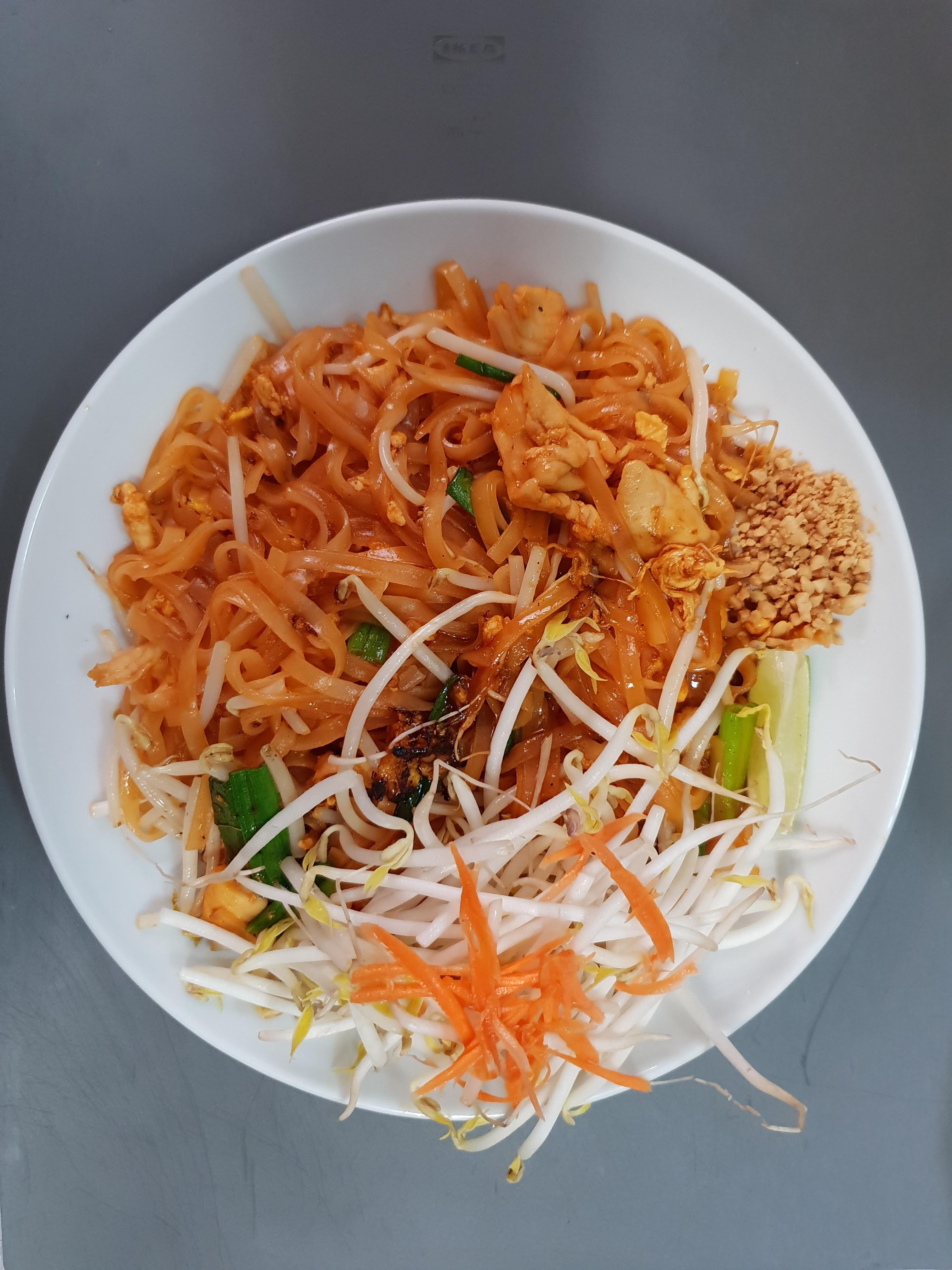 Order Pad Thai food online from R Haan Thai store, Los Angeles on bringmethat.com