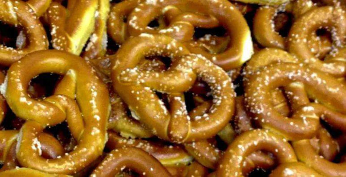 The Pretzel Shop Delivery Menu Order Online 2316 E Carson St