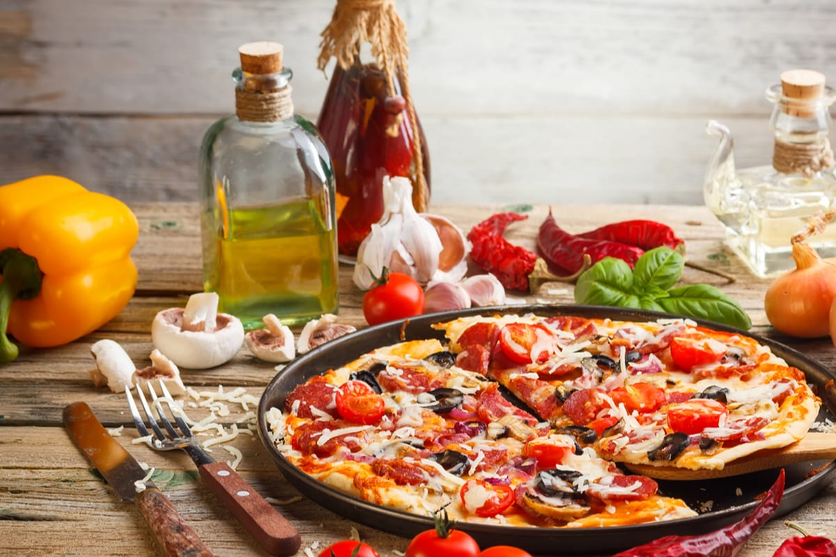 Итальянская кухня в домашних условиях. Пицца Наманган. Национальные блюда Италии. Традиционная итальянская кухня. Итальянская кухня блюда.