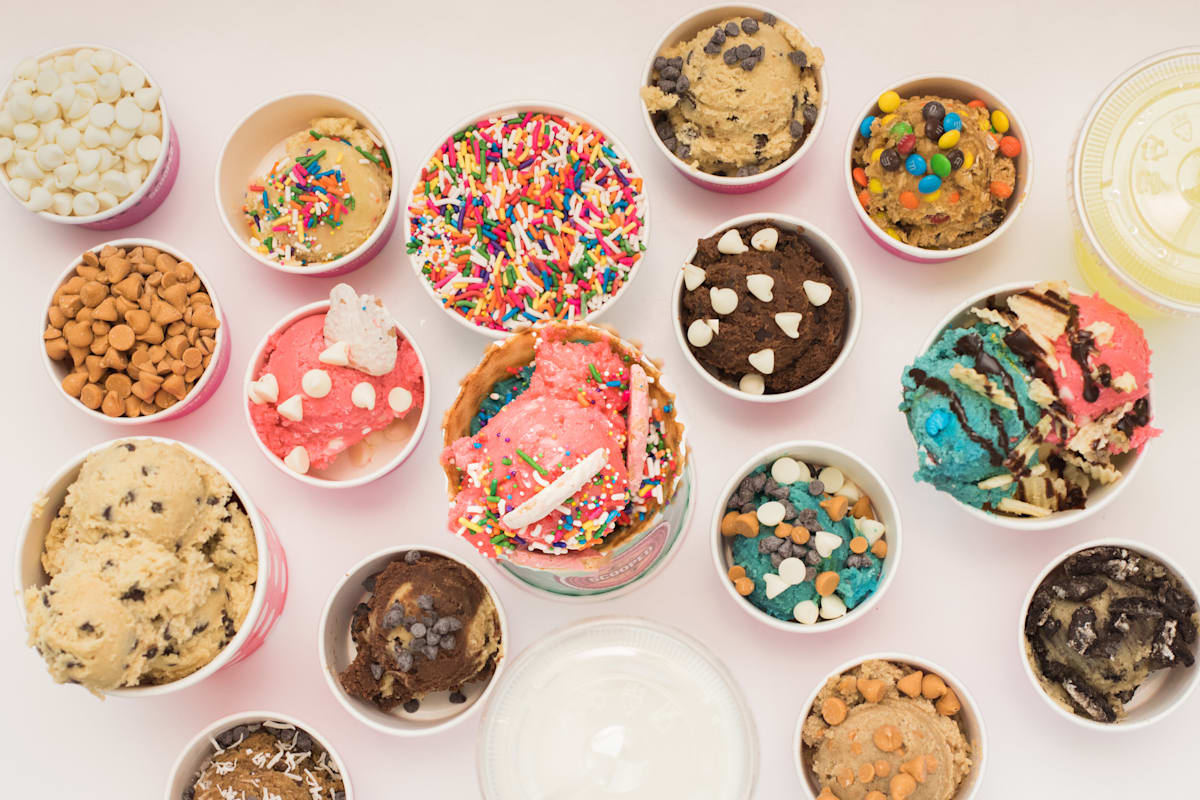 Scooped Cookie Dough Bar Delivery Menu Order Online 810 N Vallejo