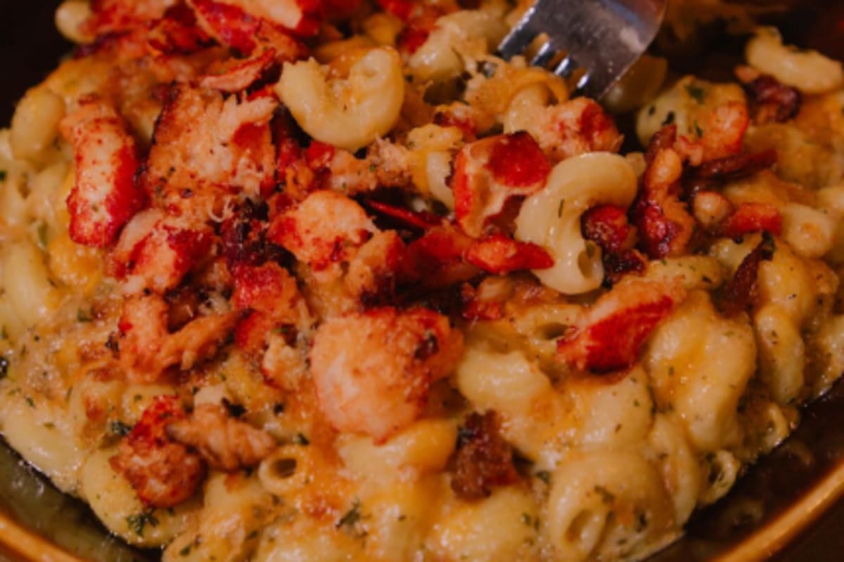 Quarterdeck Restaurants Delivery Menu Order Online 3155 S