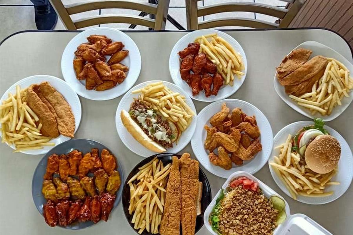 Wings R King Lakeshore Delivery Menu Order Online 2802 Lakeshore