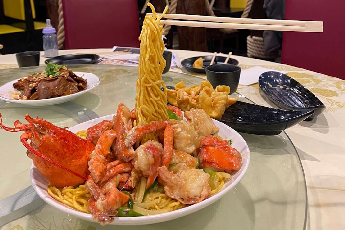 Mr Noodle and Ms Dumpling Delivery Menu Order Online 2841 Erie