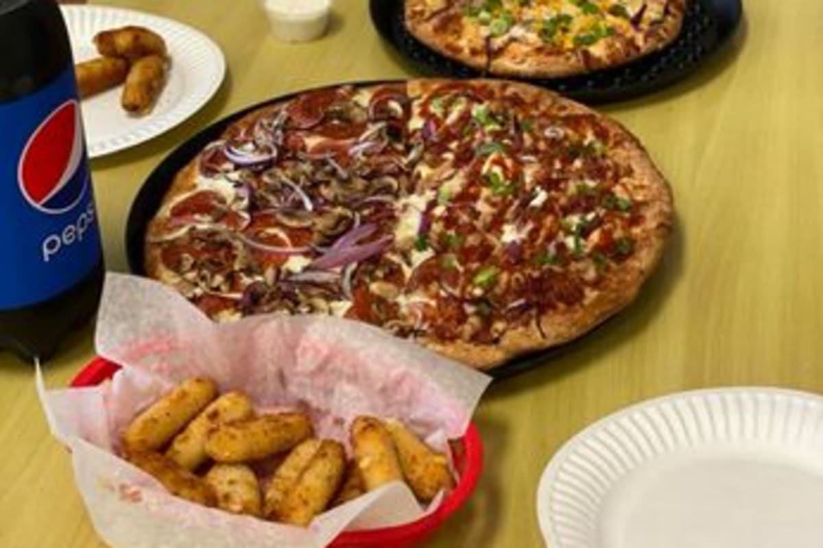 Original Pizza House Delivery Menu Order Online 3315 Northgate Blvd