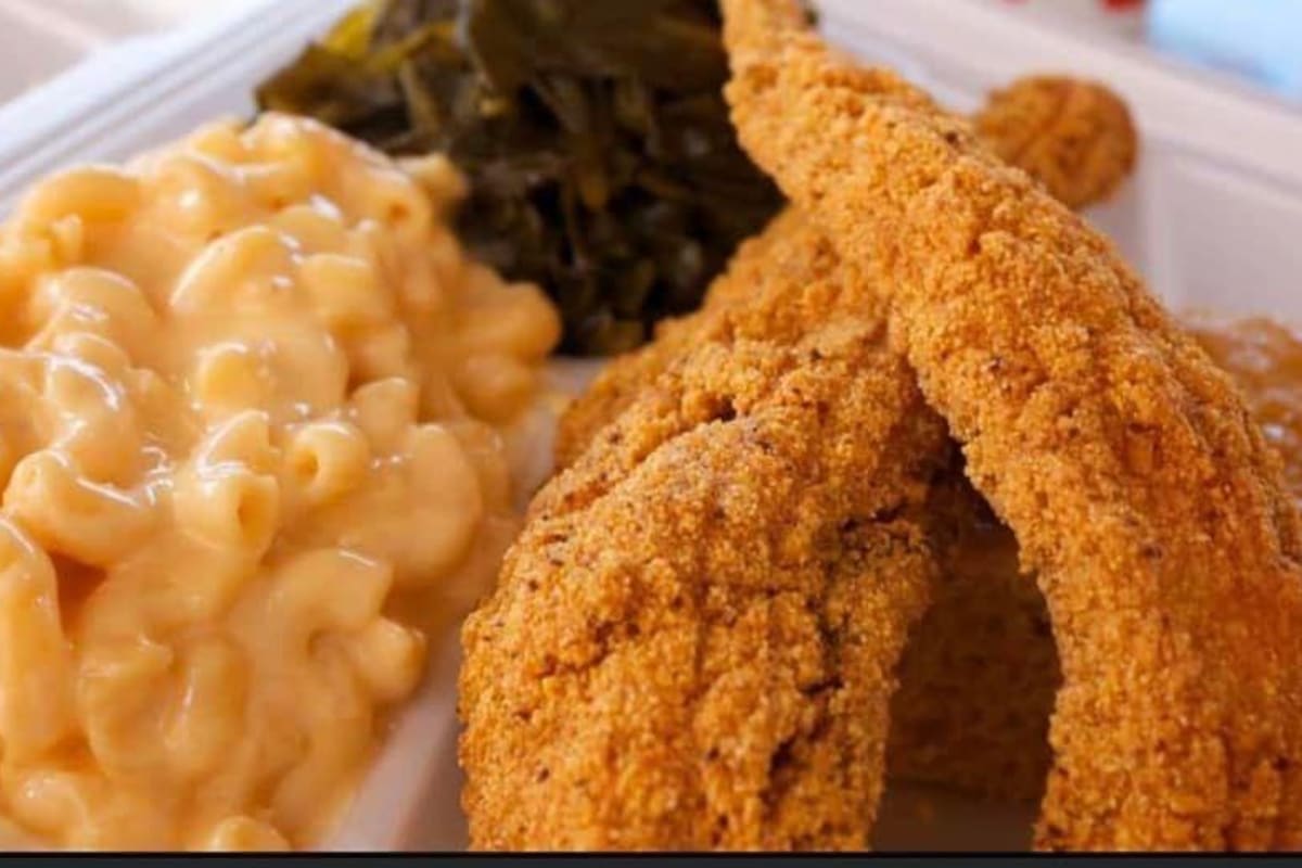 Lawrence’s SoulFood Steakhouse & Grill Country Club Hills, IL