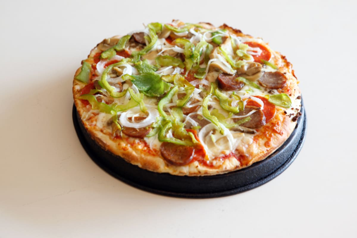 Elmhurst Famous Pizza Elmhurst, NY Restaurant Menu + Delivery