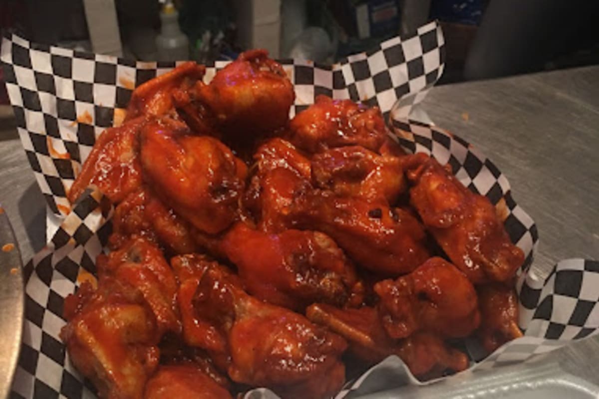 Roco's Hot Wings Delivery Menu Order Online 104 Sandy Oaks Loop