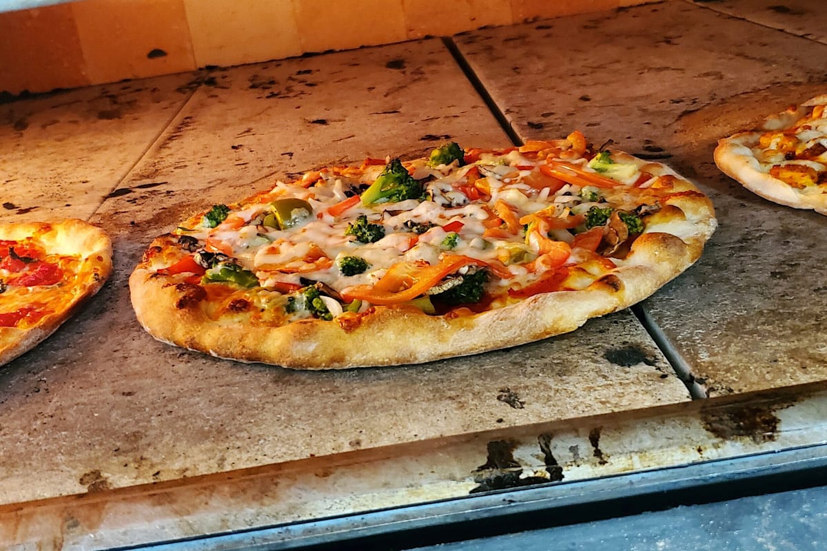 Crust Pizza Co Delivery Menu Order Online 456 Main Ave Norwalk