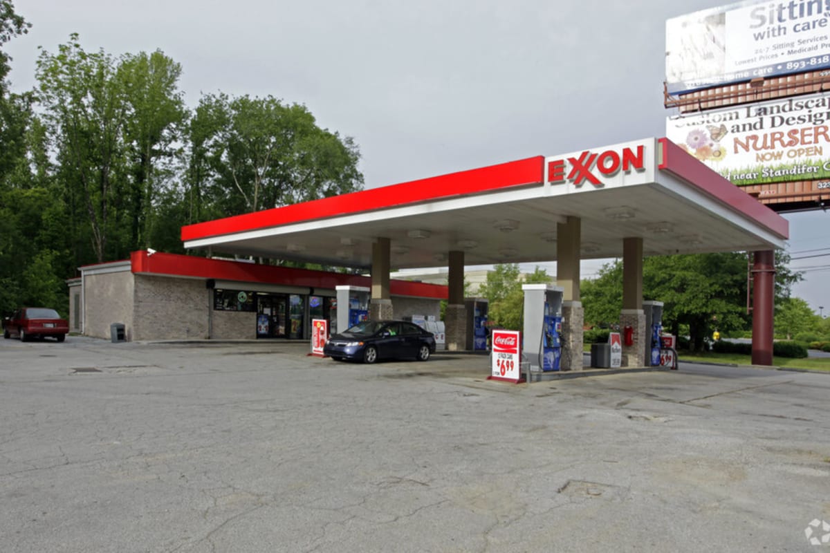 East Brainerd Exxon Delivery Menu Order Online 8740 E Brainerd Rd Chattanooga Grubhub