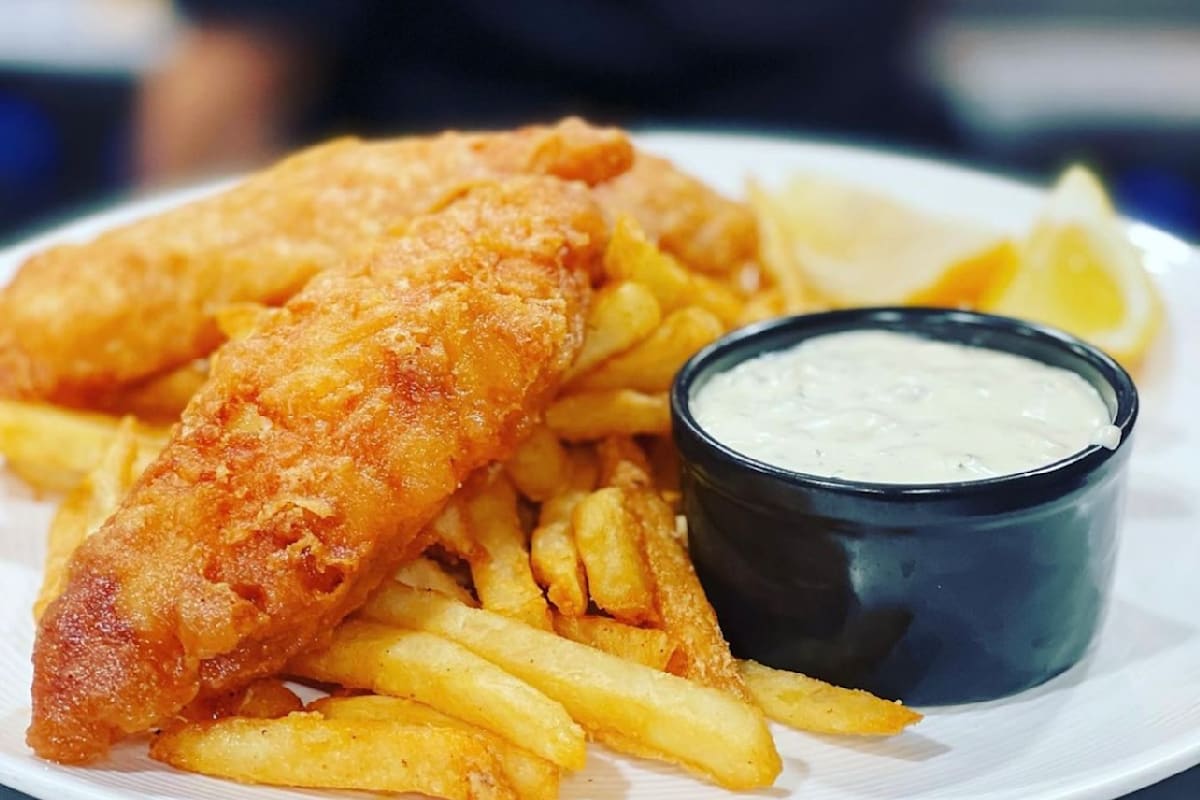 Flat Top Bar and Grill Delivery Menu Order Online 17960 Van Buren