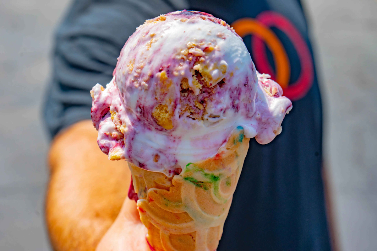 Scoops On Tap Delivery Menu Order Online 491 N Citrus Ave Covina