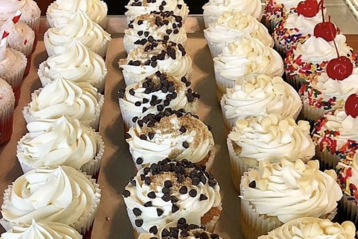 Mermaids Bakery Cupcakes, Cakes & Pies Delivery Menu Order Online