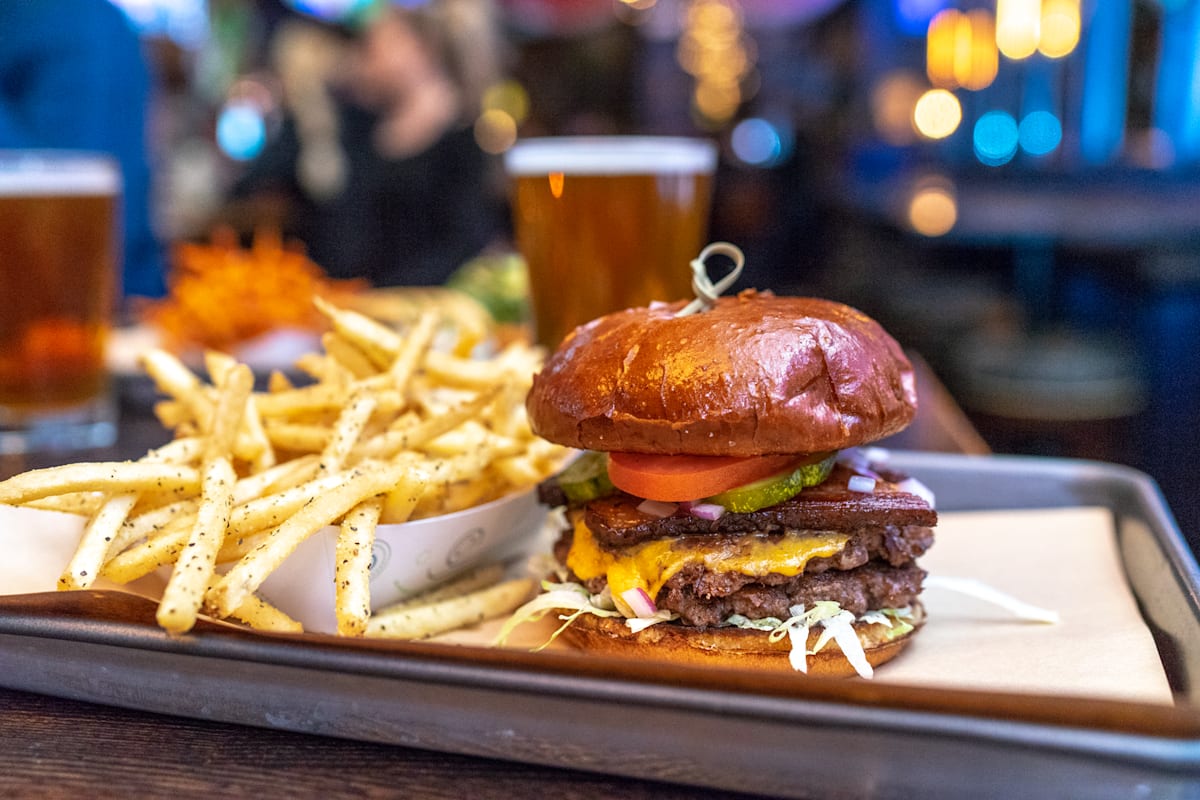 Kirkwood Bar & Grill Delivery Menu Order Online 2934 N Sheffield