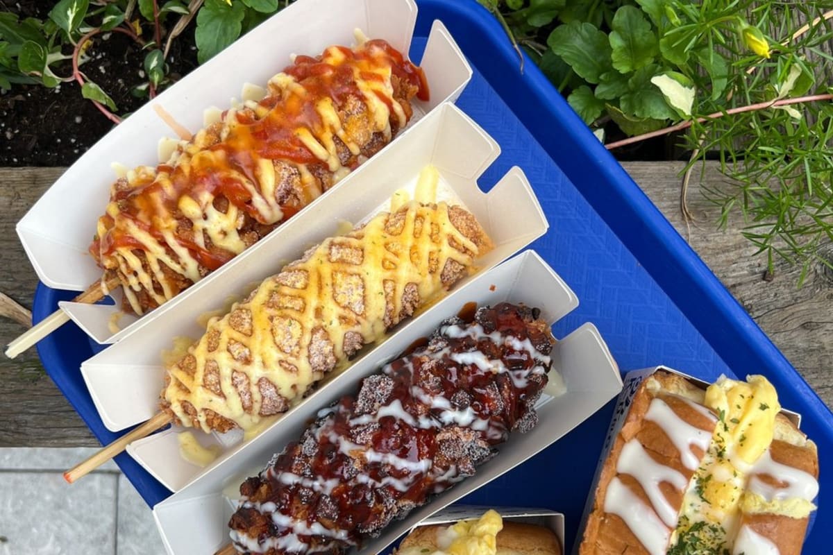 Oh KDog Delivery Menu Order Online 4238 Wilson Blvd Space 118