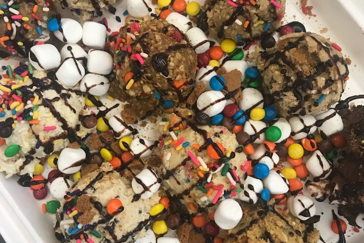 Scooped Cookie Dough Bar Delivery Menu Order Online 5610 N