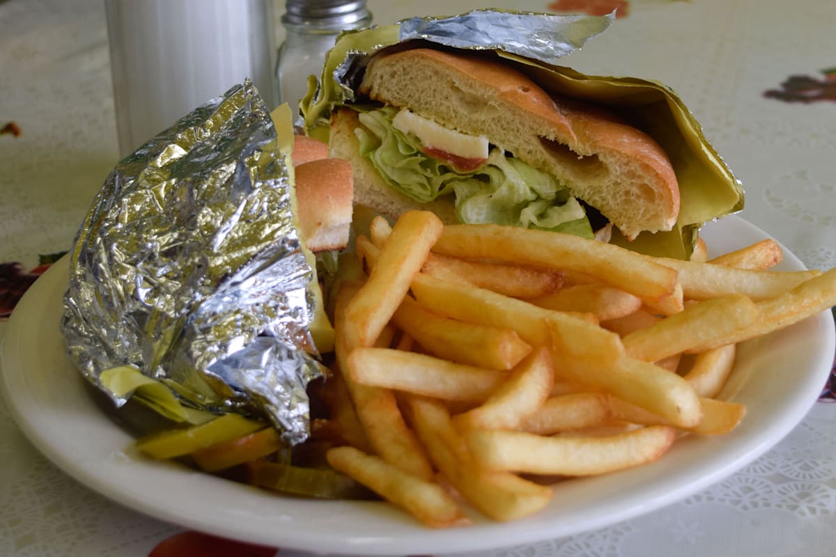 El Arca Bakery & Restaurant Delivery Menu Order Online 1818 W 54th