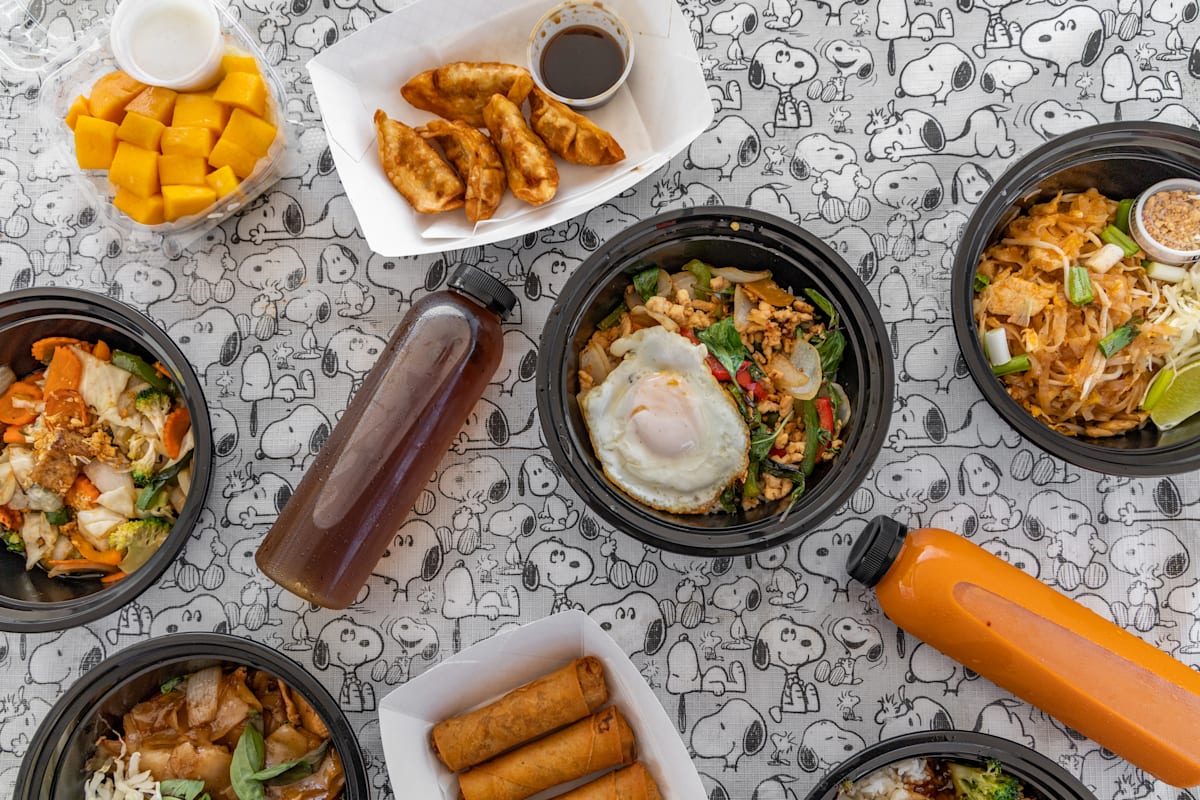 Larb Thai Food Truck Delivery Menu Order Online 310 E Pecan St