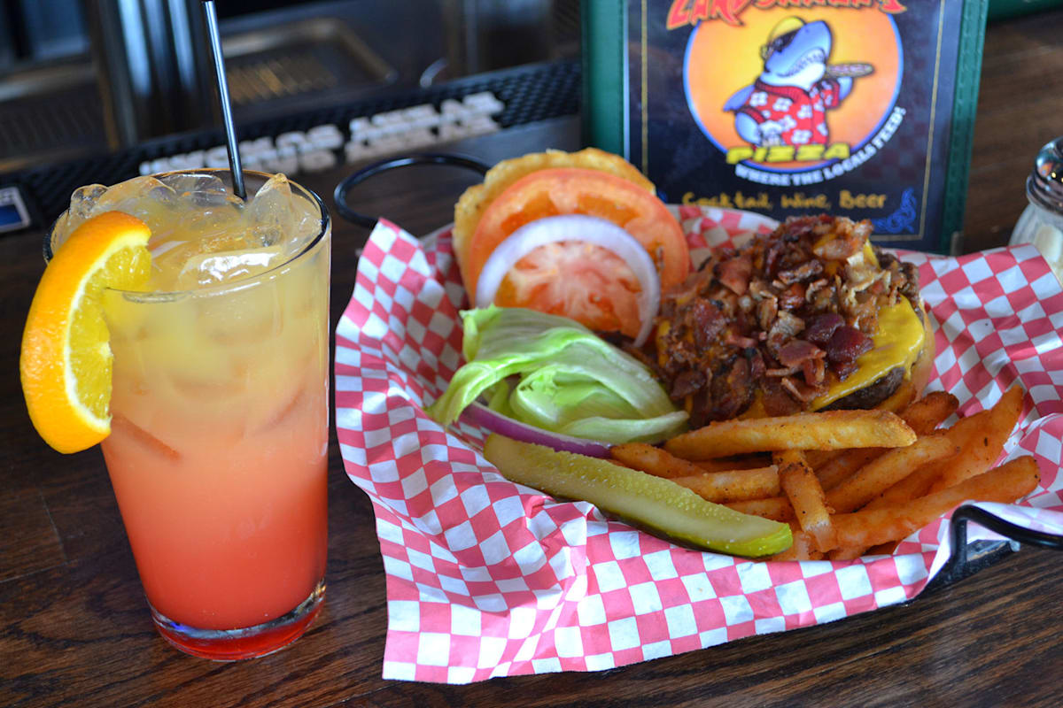 Landshark's Pizza Company Delivery Menu Order Online 300 Harbor