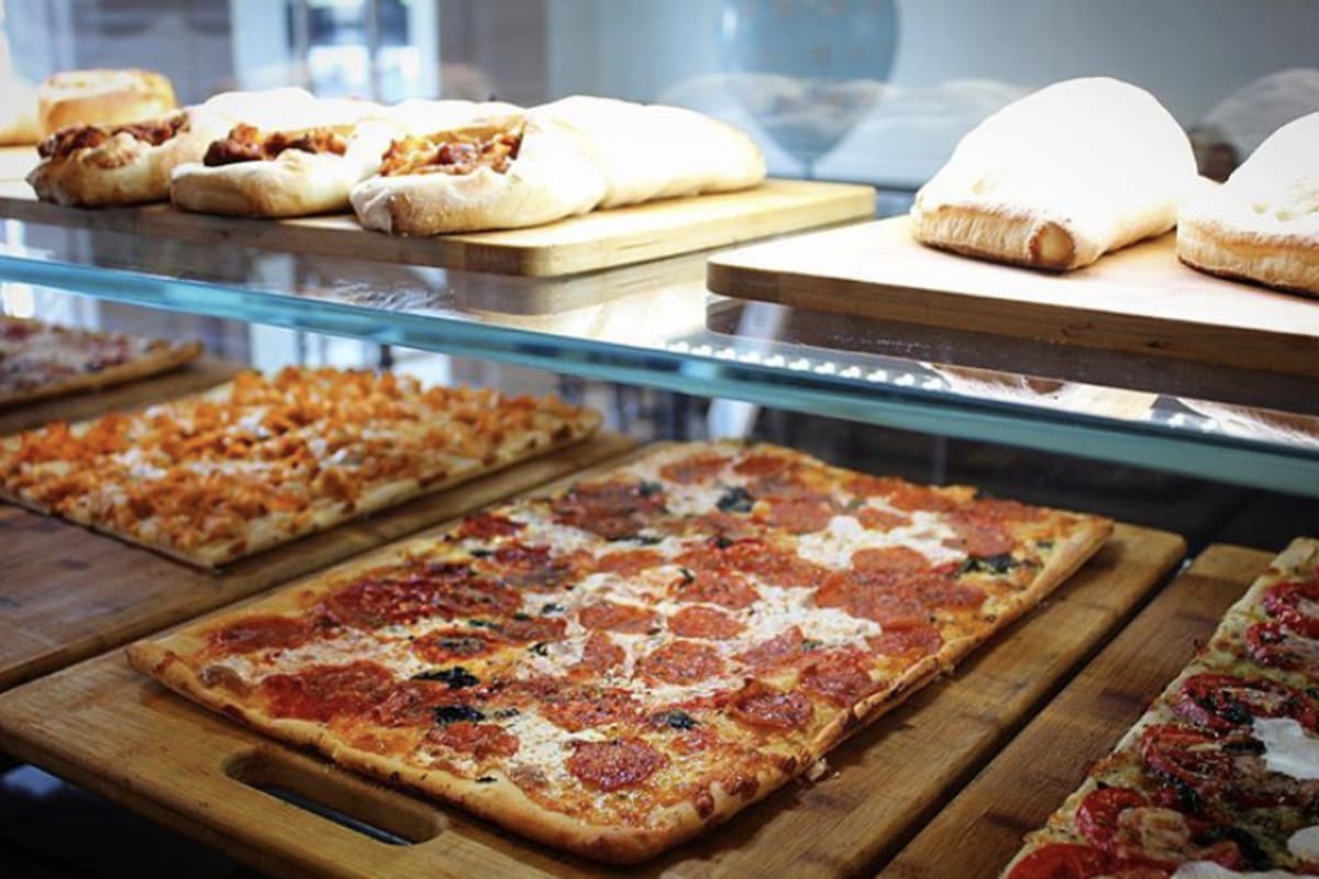 Pizza Gourmet Restaurant Delivery Menu Order Online 599 E Boston