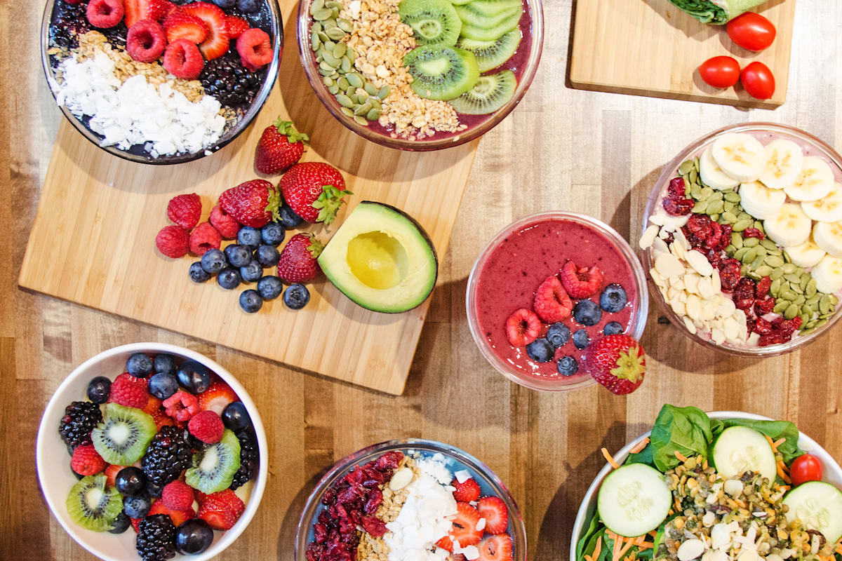 Blended Smoothie Bar Delivery Menu Order Online 303 N 3rd St