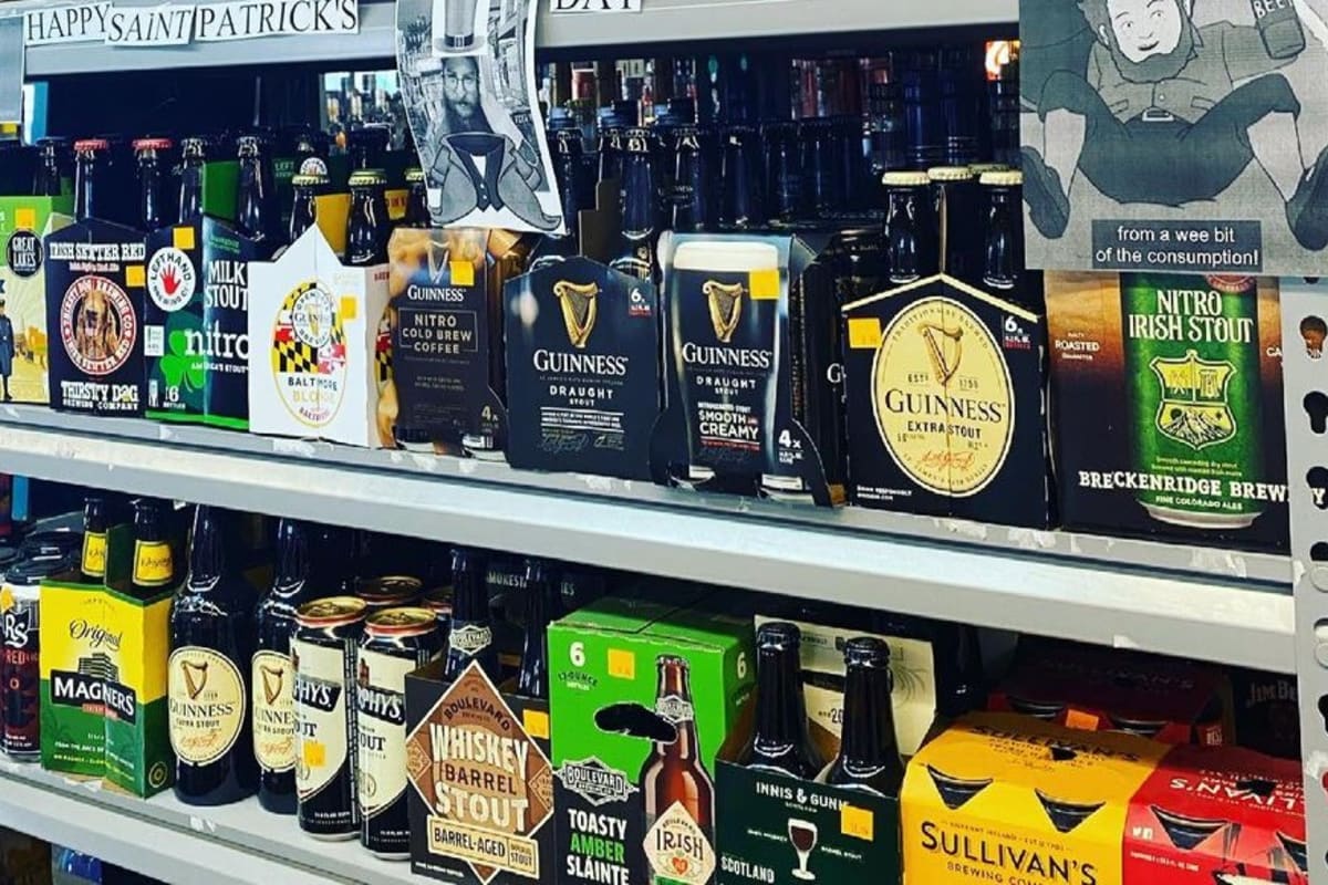 Corkscrew Johnnys Delivery Menu Order Online 2542 Brecksville Rd