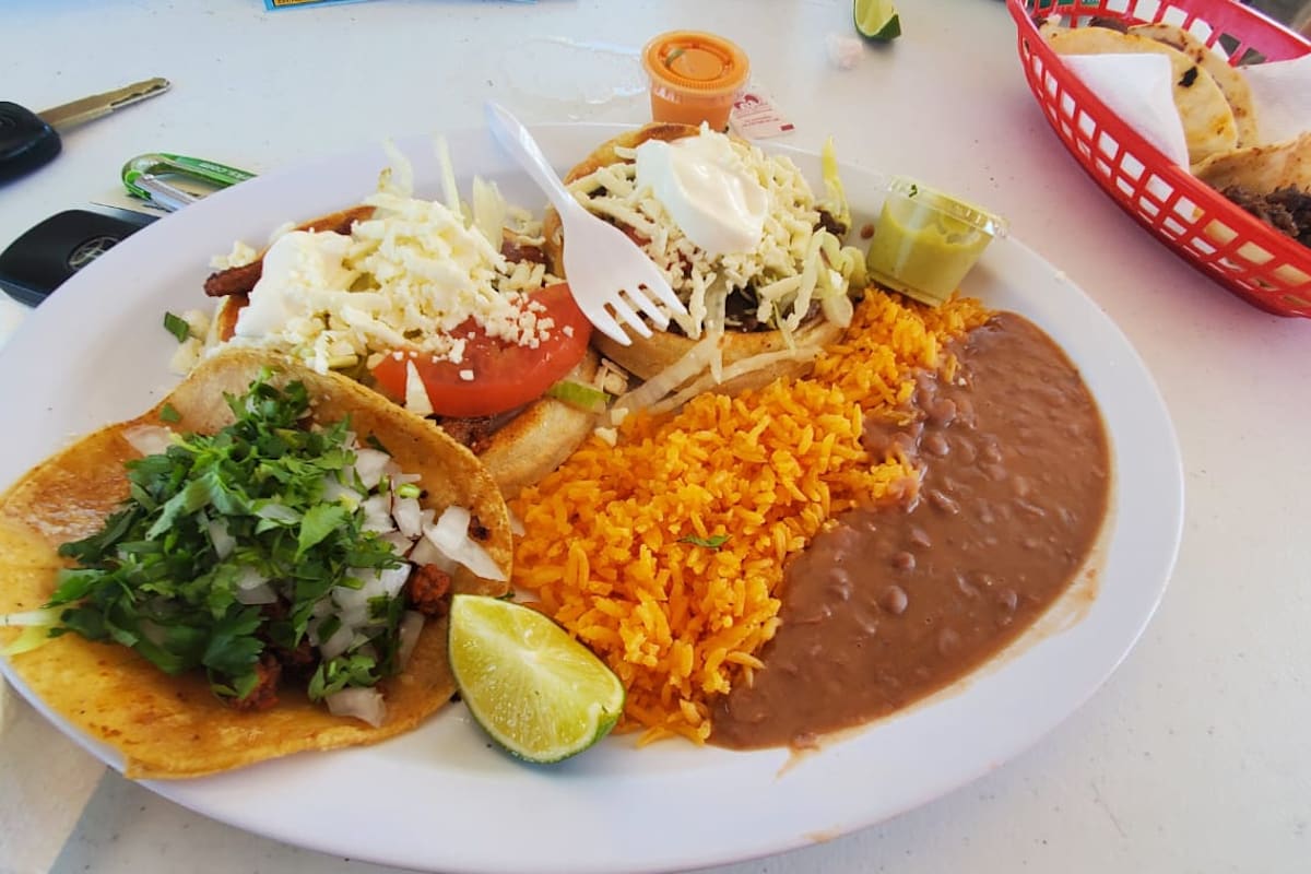 Tacos y Tortas El Gordo Delivery Menu Order Online 801 S Main St