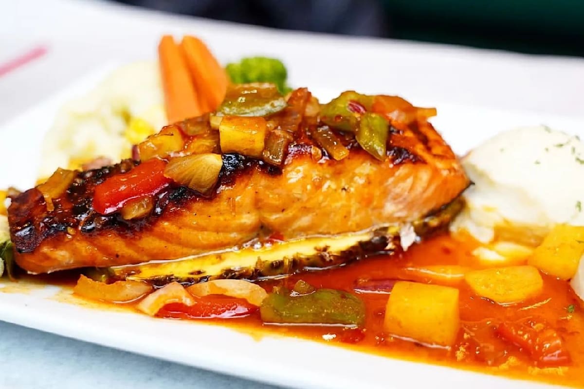 Triple Deuce Restaurant and Grill Delivery Menu Order Online 3601