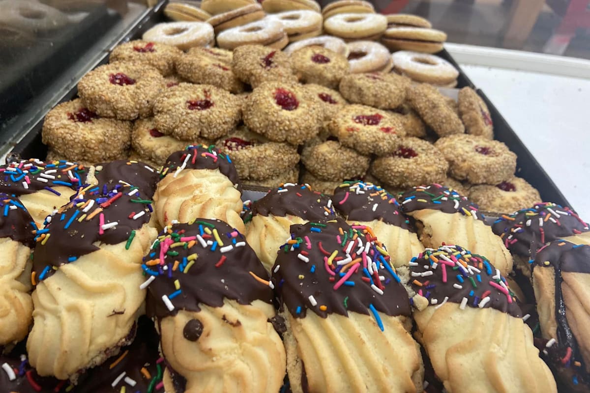 Stuff A Bagel Delivery Menu Order Online 4825 Milton Street Cape