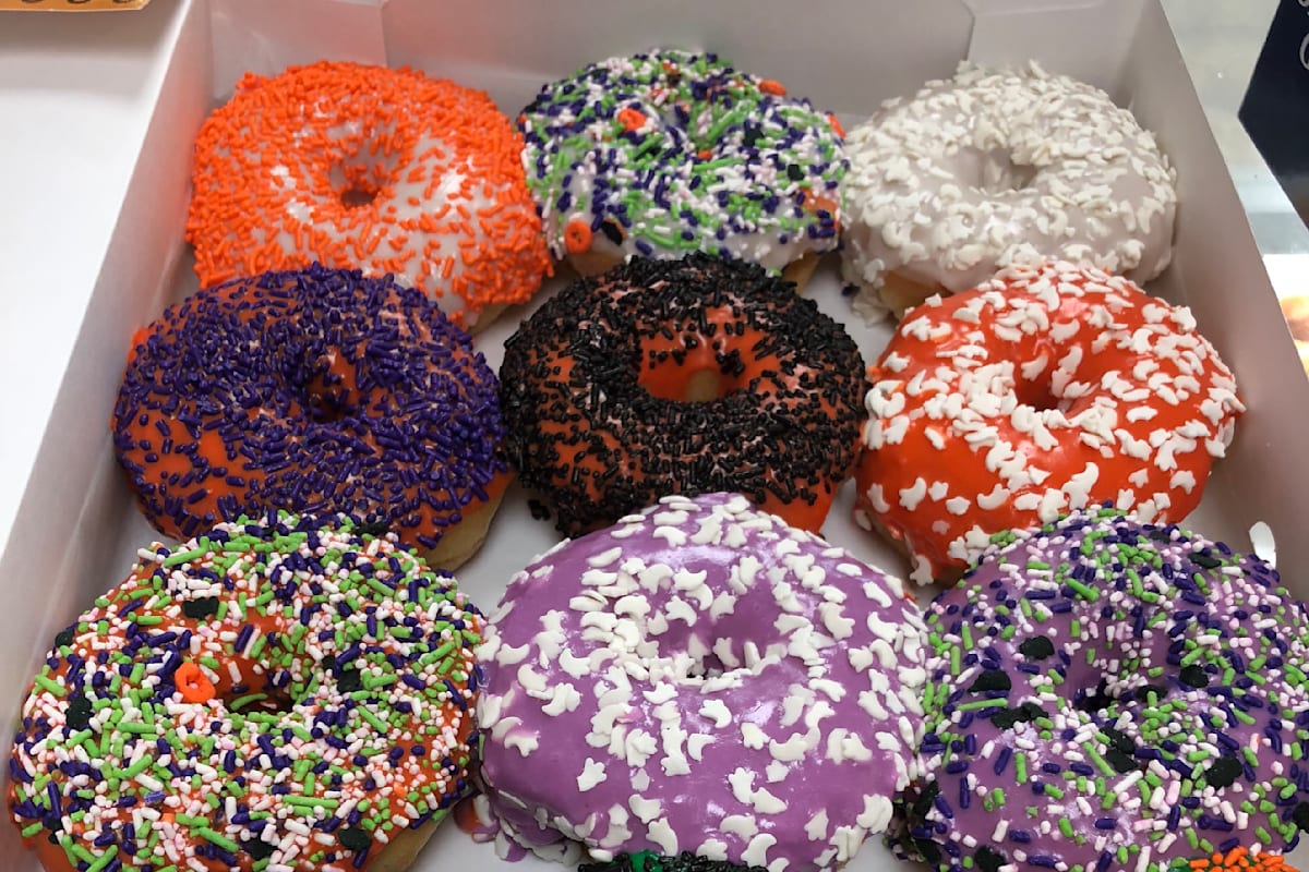 Red Oak Donuts Uptown Delivery Menu Order Online 106 East Ovilla