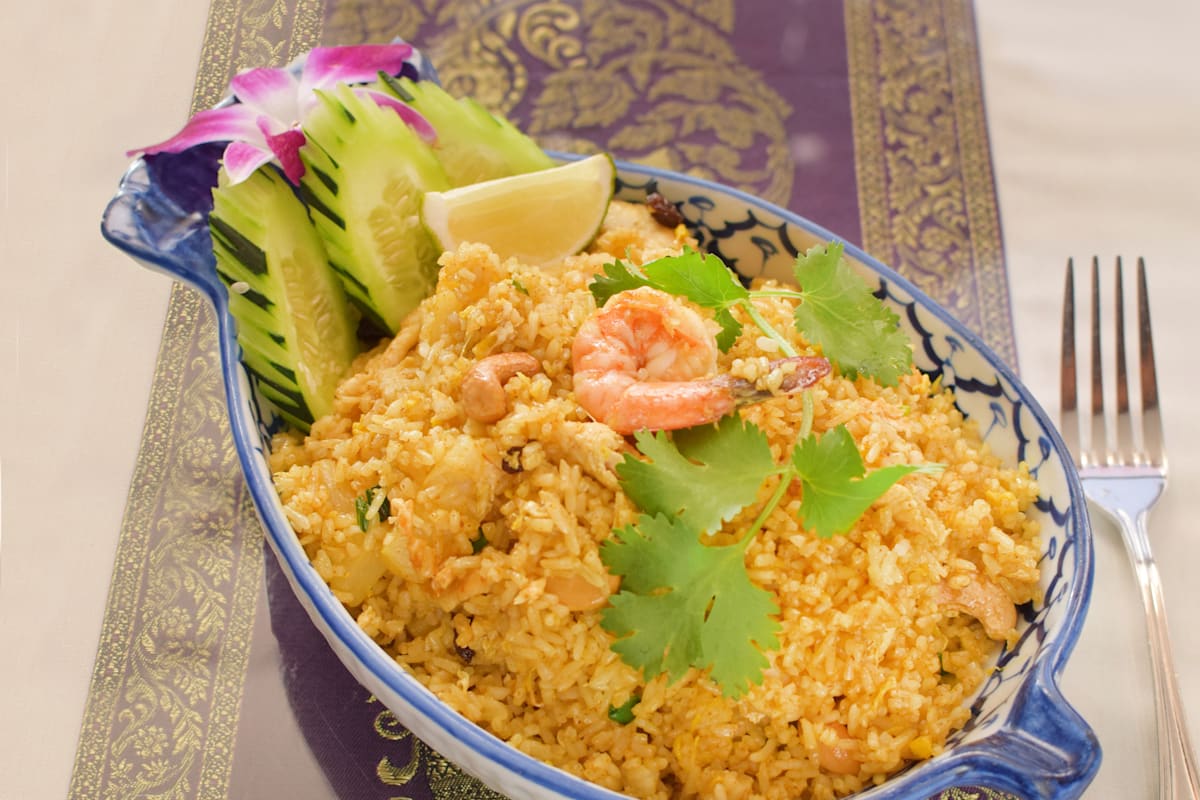 Lucky Elephant Thai Cuisine Delivery Menu Order Online 531 W Arrow