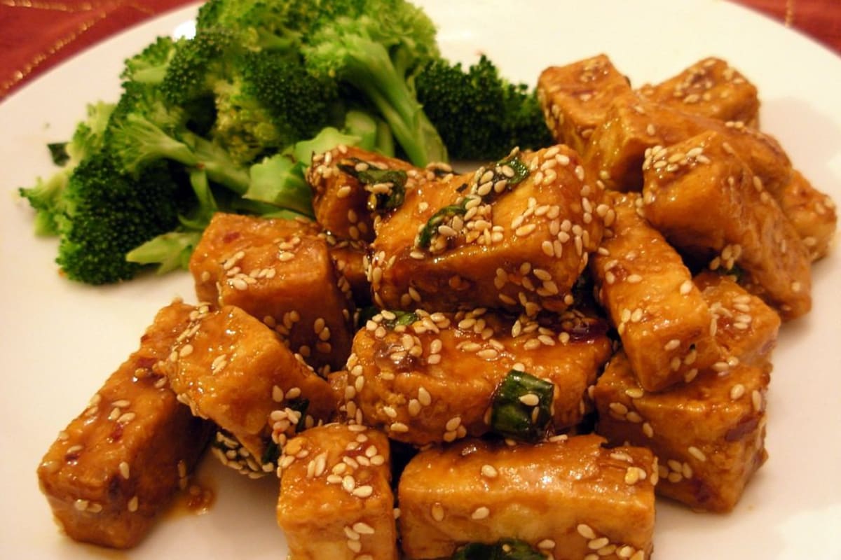 New Yee Wo Kitchen Delivery Menu Order Online 2690 NY112 Medford