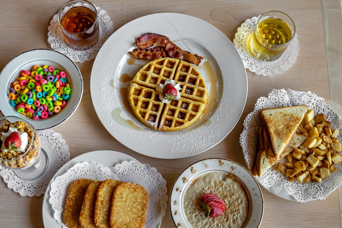 Pineapple Grille & Lounge Delivery Menu Order Online 12120