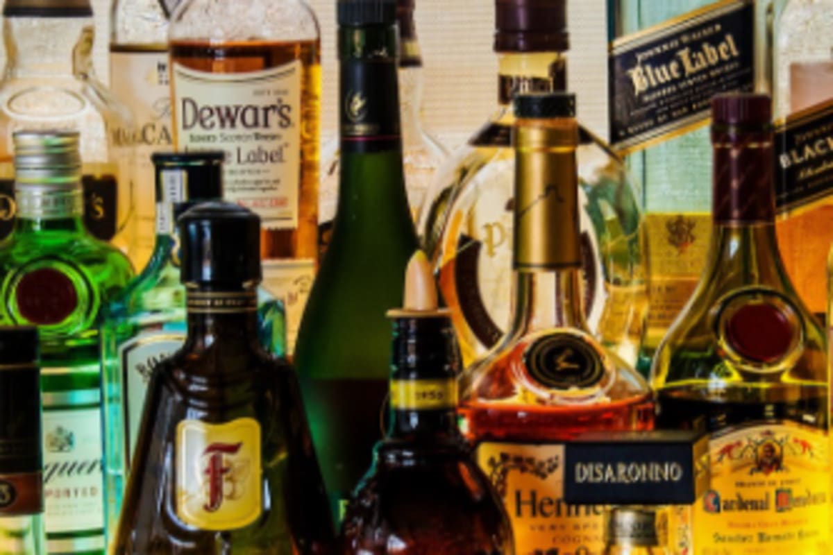 Turner's Liquor Delivery Menu Order Online 8305 Balboa Blvd Los