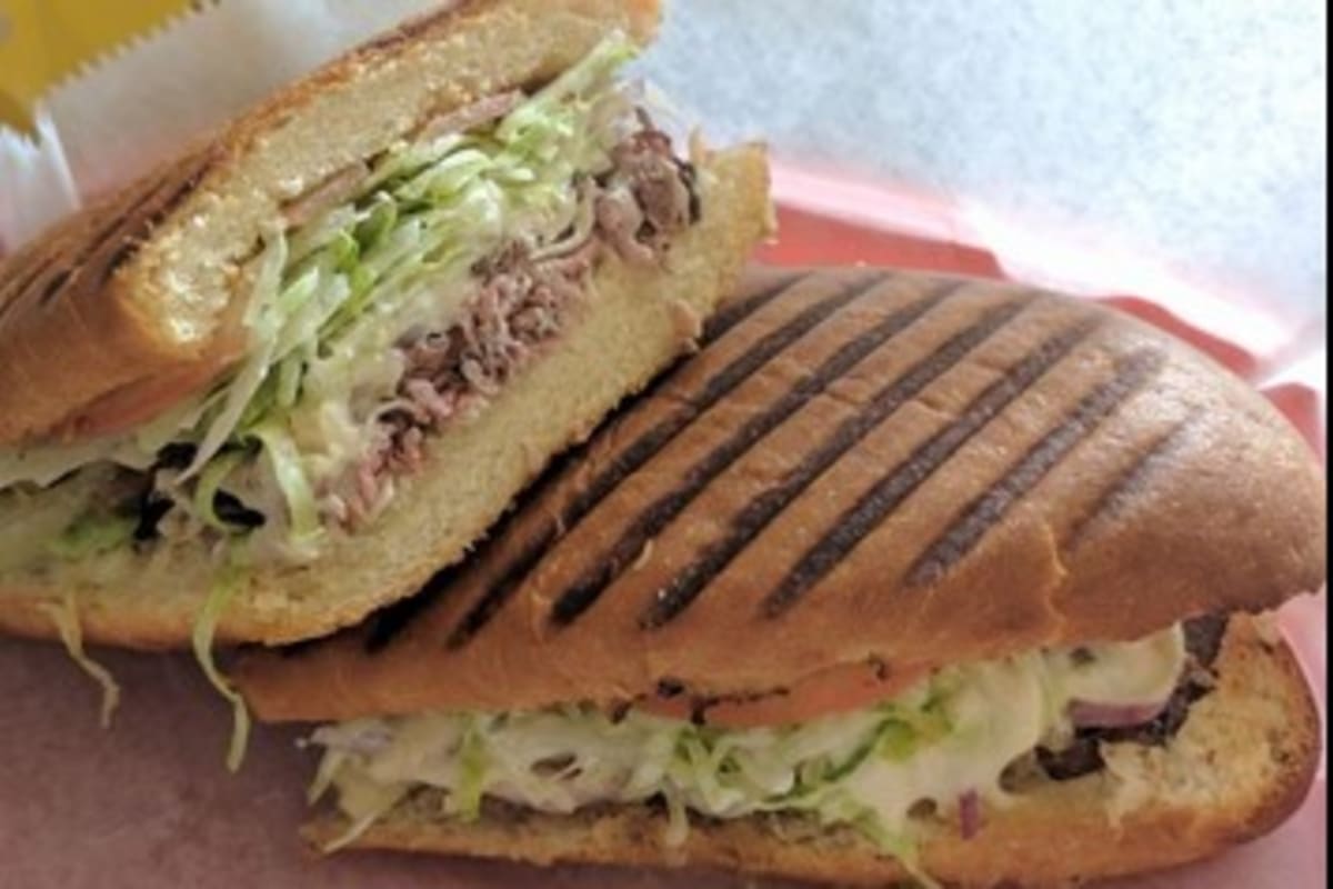 Delite Cafe and Deli Delivery Menu Order Online 3135 Caniff St