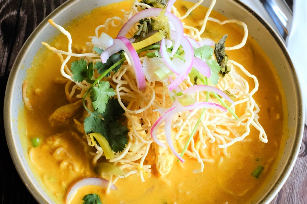 Coconut Thai Kitchen Delivery Menu Order Online 1015 Heathercroft