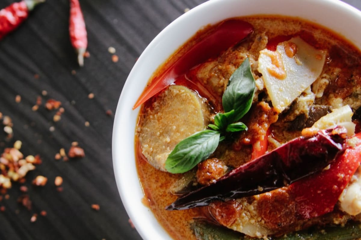 Lanna Thai Restaurant Delivery Menu Order Online 2295 Como Avenue