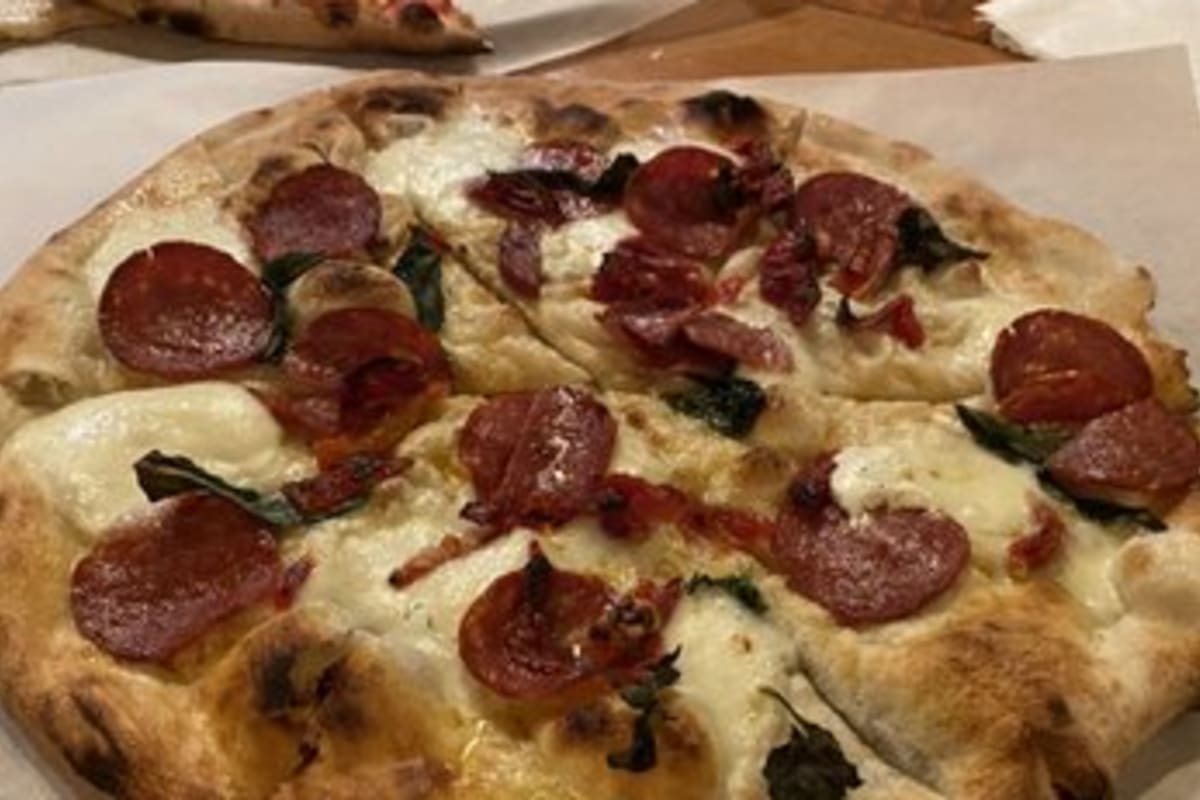 Queen Margherita Pizza Delivery Menu Order Online 3111 W McGraw St Seattle Grubhub