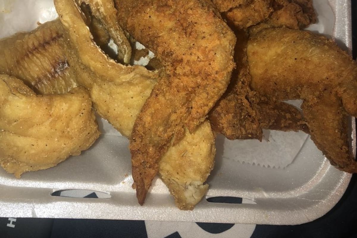 Shark's Fish & Chicken Montgomery, AL Restaurant Menu + Delivery