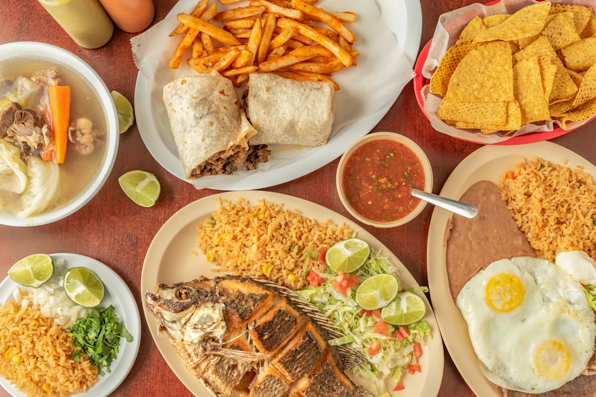 La Placita Mexican Restaurant Delivery Menu Order Online 390 W Lake